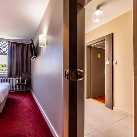 Les Trois Roses, Grenoble Hotel 4*