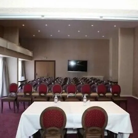 Hotel Les Trois Roses, Grenoble 4*