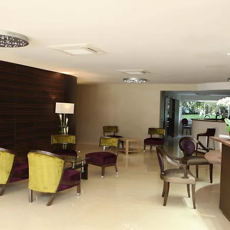 Hotel Les Trois Roses, Grenoble 4*