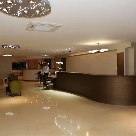 Hotel Les Trois Roses, Grenoble Meylan