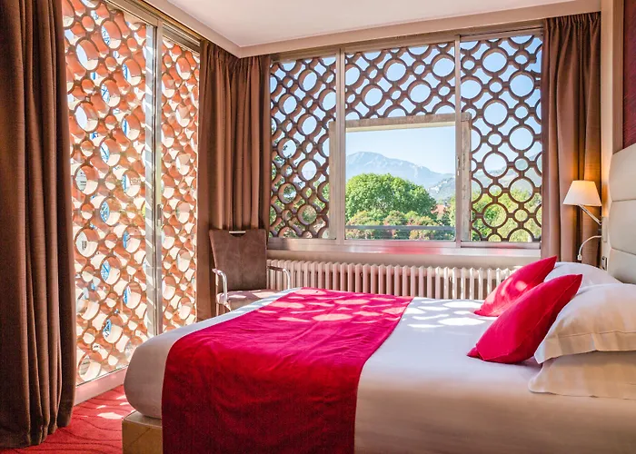 Les Trois Roses, Grenoble 4*