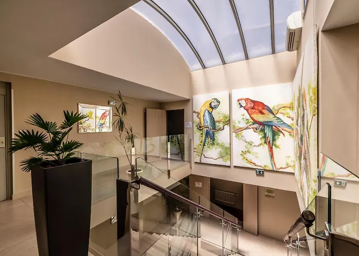 Les Trois Roses, Grenoble 4* メラン