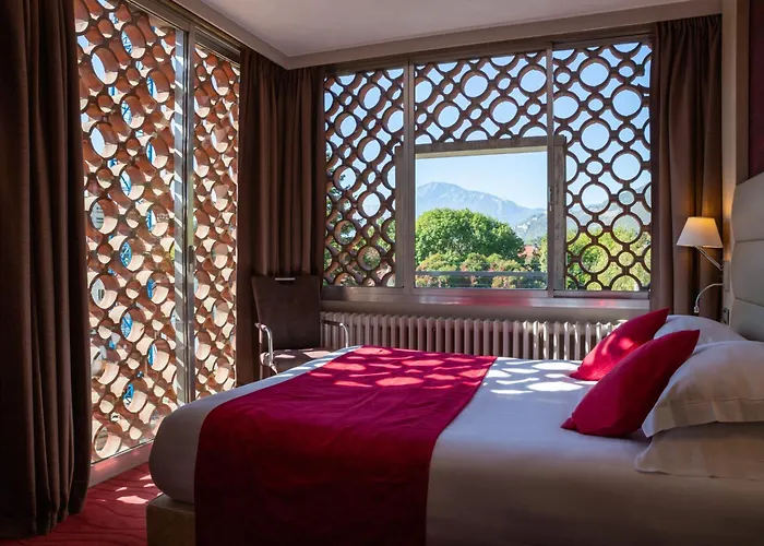 Les Trois Roses, Grenoble 4*