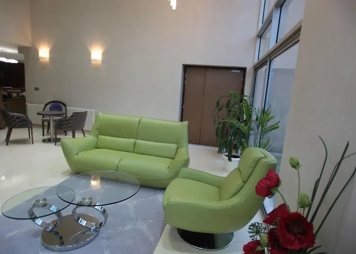 Les Trois Roses, Grenoble ホテル