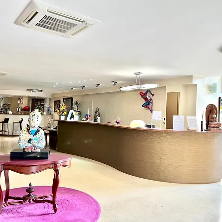 Les Trois Roses, Grenoble Hotel 4*